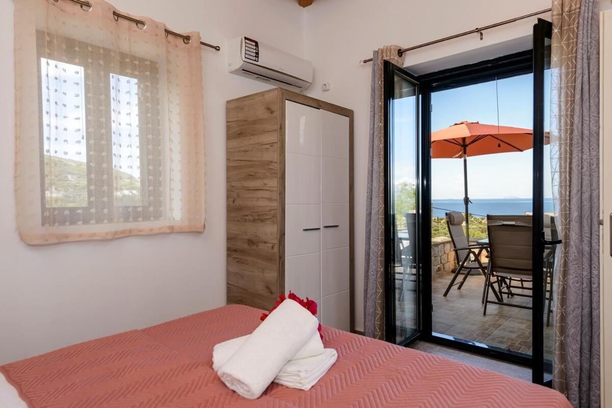 Mani's Kept Secret - Seaview Lida Agios Nikolaos (Mani)